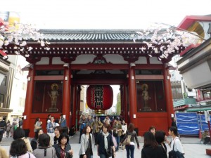 Kaminarimon Gate (thunder gate) des Senso-ji Tempels