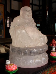Durchsichtiger Buddha in der Wenshu Monastry