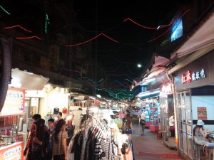 Nachtmarkt bei meinem Hostel