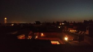 Nachts auf der Dachterrasse